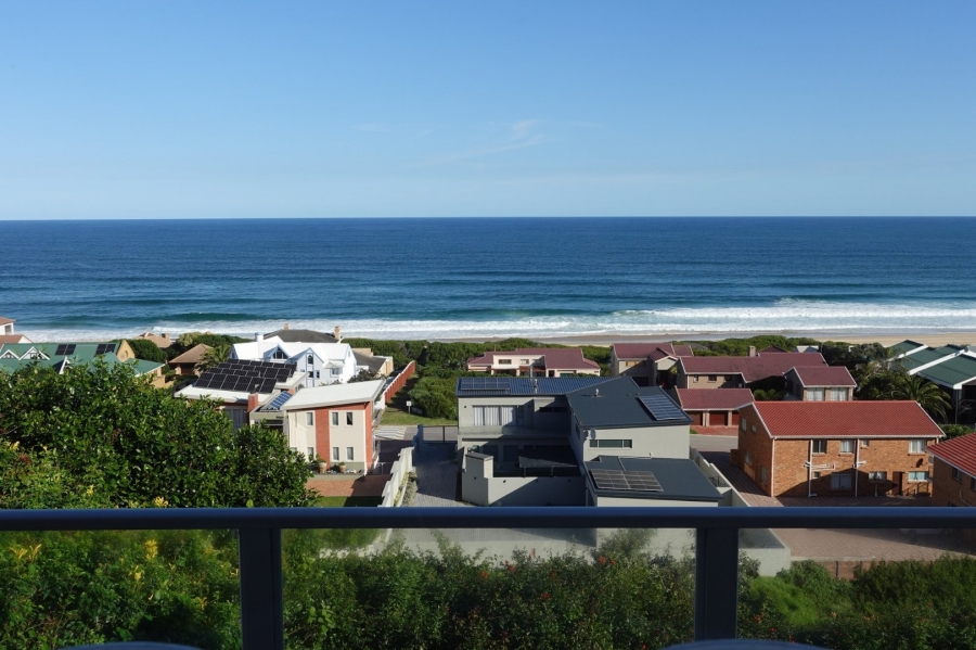 6 Bedroom Property for Sale in Outeniqua Strand Western Cape